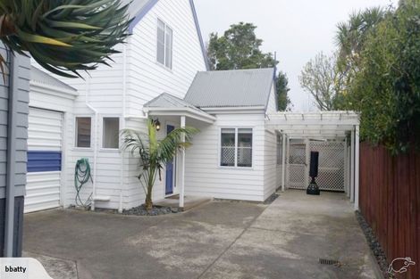 Photo of property in 2/7a Corunna Road, Milford, Auckland, 0620