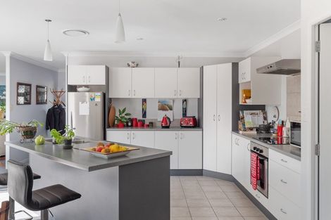 Photo of property in 1 Kasey Josh Place, Katikati, 3129