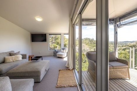 Photo of property in 142 Waiheke Road, Waiheke Island, 1971