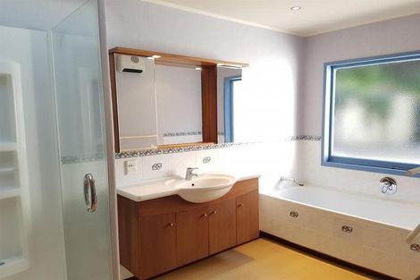 Photo of property in 2 Hobday Lane, Mount Pleasant, Christchurch, 8081