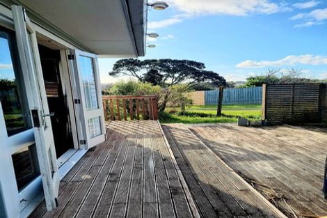 Photo of property in 23 Arrow Road, Forrest Hill, Auckland, 0620