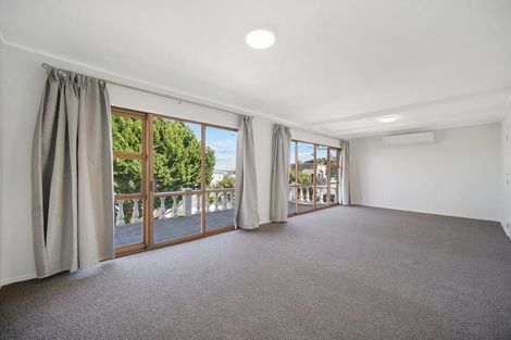 Photo of property in 2 Icarus Place, Half Moon Bay, Auckland, 2012