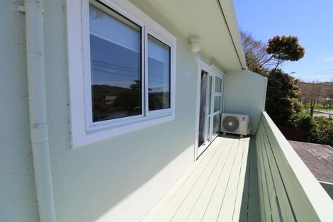Photo of property in 2/6 Main Road, Wainuiomata, Lower Hutt, 5014