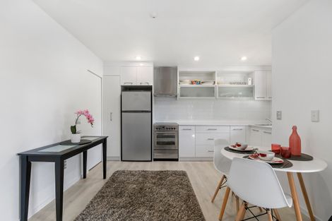 Photo of property in 13/3 The Avenue, Albany, Auckland, 0632