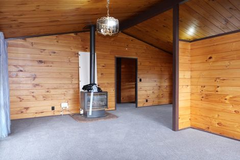 Photo of property in 7 Nugget Grove, Raumati Beach, Paraparaumu, 5032