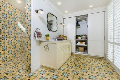 Photo of property in 33 Cheltenham Road, Devonport, Auckland, 0624