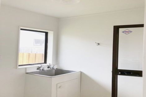 Photo of property in 127 Moire Road, West Harbour, Auckland, 0618