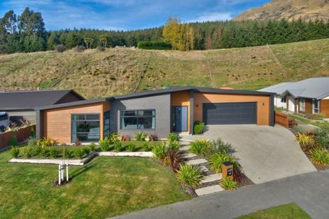 Photo of property in 38 Risinghurst Terrace, Lower Shotover, Queenstown, 9304