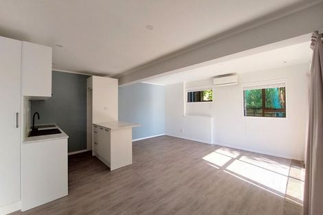 Photo of property in 5 Reynolds Place, Torbay, Auckland, 0630