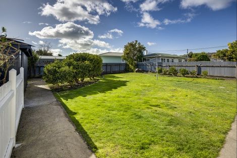 Photo of property in 1 Palmerston Road, Havelock North, 4130