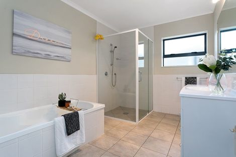 Photo of property in 4 Chesterton Drive, Leamington, Cambridge, 3432