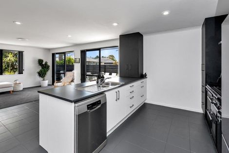 Photo of property in 50 Ocean View Rise, Ruakaka, 0116
