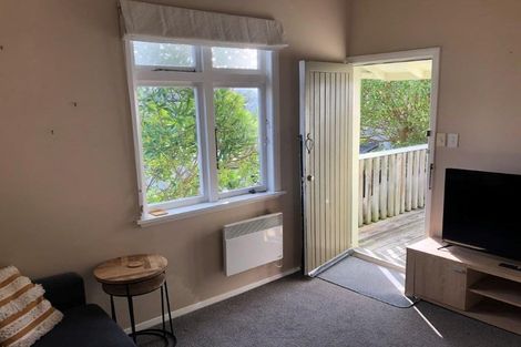 Photo of property in 7 Derby Street, Mount Victoria, Wellington, 6011