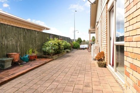 Photo of property in 2 Shrule Place, Huntington, Hamilton, 3210