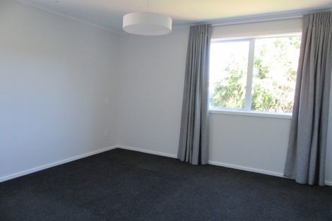 Photo of property in 1/12 Vista Crescent, Maoribank, Upper Hutt, 5018