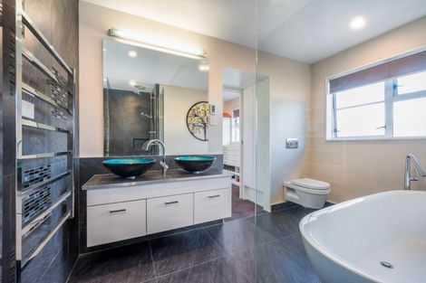 Photo of property in 18 Cornwall Street, Hutt Central, Lower Hutt, 5010