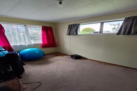 Photo of property in 5 Struan Place, Highland Park, Auckland, 2010