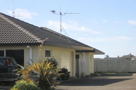 Photo of property in 37 Sandhurst Drive, Papamoa Beach, Papamoa, 3118