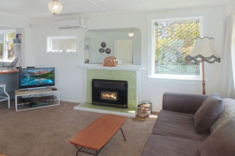 Photo of property in 38 Pratt Avenue, Foxton Beach, Foxton, 4815