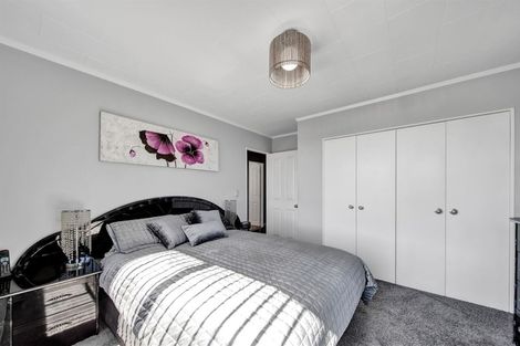 Photo of property in 16 Smeaton Road, Bell Block, New Plymouth, 4312