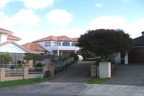 Photo of property in 8 Nathan Close, Somerville, Auckland, 2014