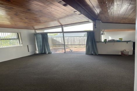 Photo of property in 48 Tauhinu Road, Greenhithe, Auckland, 0632
