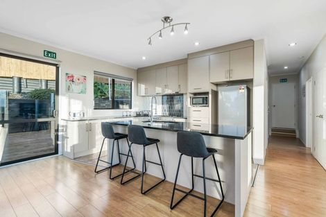 Photo of property in 19 Kereru Rise, Papakura, 2110