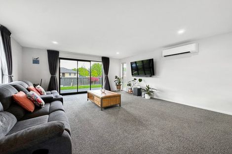 Photo of property in 16 Saddlers Lane, Yaldhurst, Christchurch, 8042