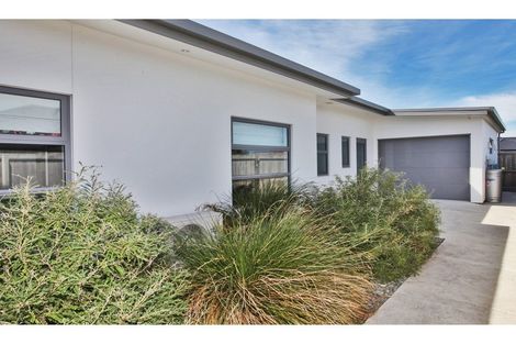 Photo of property in 5 Constance Place, Aidanfield, Christchurch, 8025