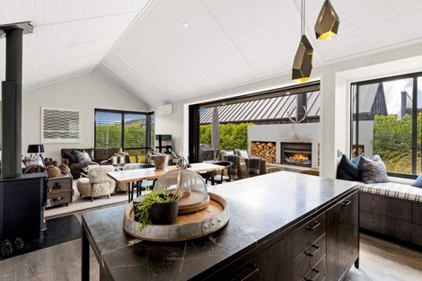 Photo of property in 2 Fife Court, Jacks Point, Queenstown, 9371