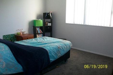 Photo of property in 2/204 Waitemata Drive, Ranui, Auckland, 0612