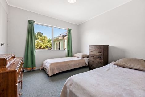 Photo of property in 2/24 Templeton Place, Clendon Park, Auckland, 2103