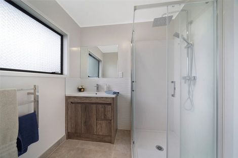 Photo of property in 1/40c West Coast Road, Glen Eden, Auckland, 0602