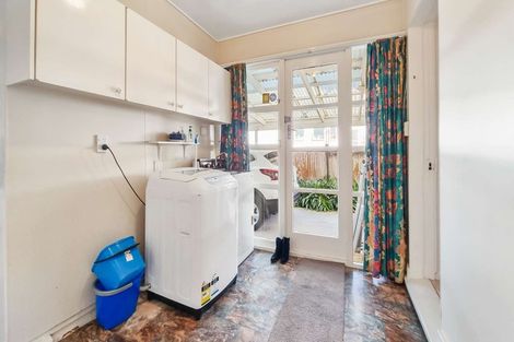 Photo of property in 33 Bidois Road, Fairy Springs, Rotorua, 3015