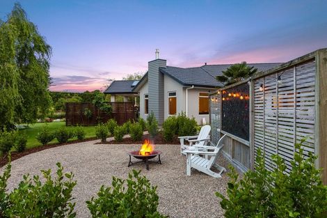 Photo of property in 139 Richmond Road, Brixton, New Plymouth, 4373