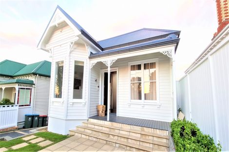 Photo of property in 45 Saint Georges Bay Road, Parnell, Auckland, 1052