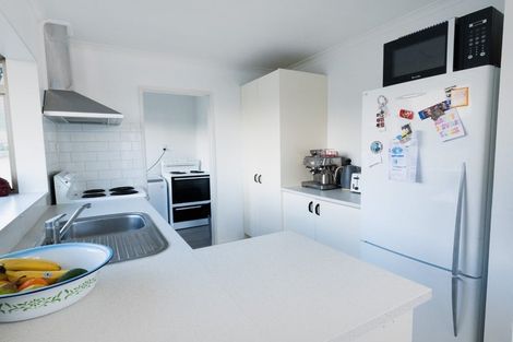 Photo of property in 25 Loughanure Place, Massey, Auckland, 0614