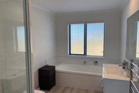 Photo of property in 6 Mercury Lane, Papamoa, 3118