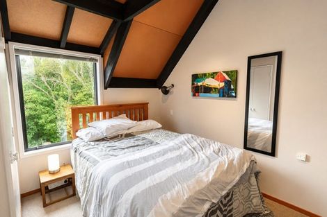 Photo of property in 2a Pitoitoi Road, Days Bay, Lower Hutt, 5013