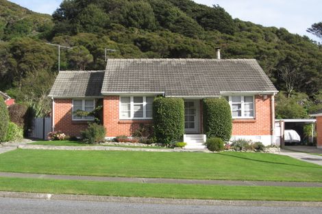 Photo of property in 6 Hay Street, Naenae, Lower Hutt, 5011
