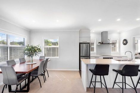Photo of property in 22 Young Place, Taradale, Napier, 4112