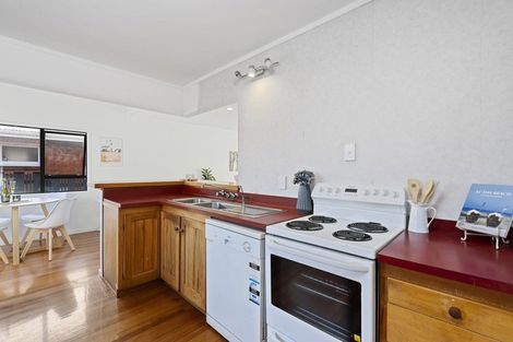 Photo of property in 2 Seaview Road, Paihia, 0200