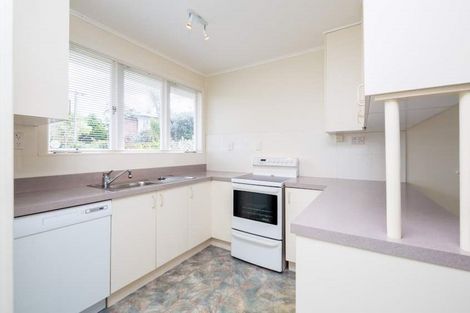 Photo of property in 27 Marsh Avenue, Forrest Hill, Auckland, 0620