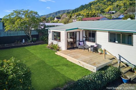 Photo of property in 47a Hampden Street, Picton, 7220