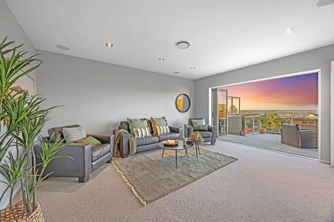 Photo of property in 8 Quarry Hill Terrace, Kennedys Bush, Christchurch, 8025