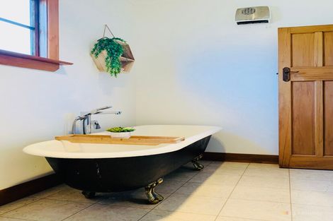 Photo of property in 17 Thackeray Street, Saint Andrews, 7988