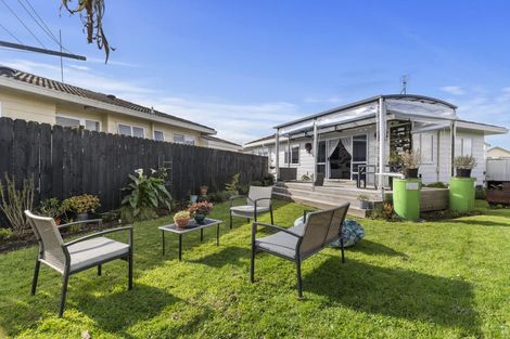 Photo of property in 1/11 Volta Place, Clendon Park, Auckland, 2103