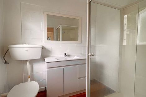 Photo of property in 2/8 Greenhill Crescent, Pakuranga, Auckland, 2010