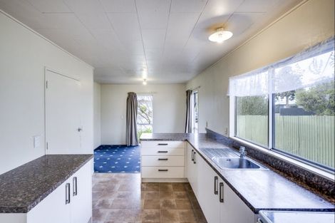 Photo of property in 2 Lander Place, Flaxmere, Hastings, 4120