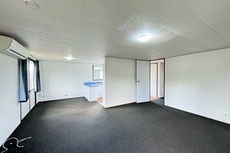 Photo of property in 2/76 Parrs Cross Road, Henderson, Auckland, 0612